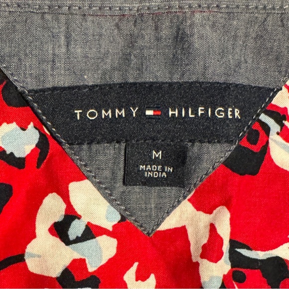 (M) TOMMY HILFIGER Sleeveless Button Down Top - Picture 5 of 8